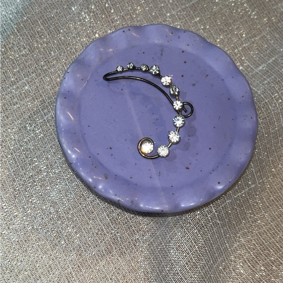 Adorable, Stunning and Sure to Stand Out Ear Accessory NWOT - Picture 5 of 5